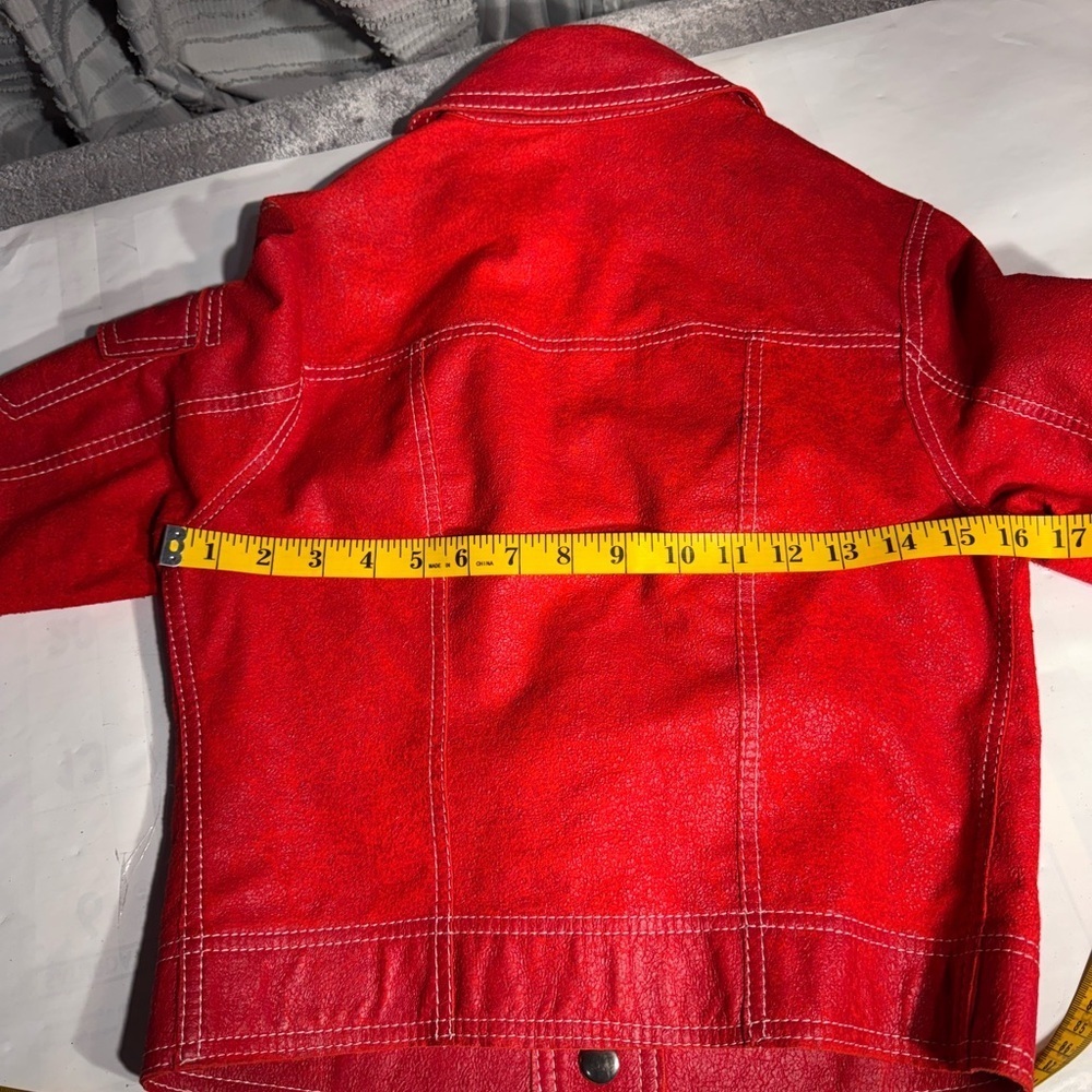 ✨ Vintage MOD Red Vinyl Jacket – Made in Taiwan ✨ - Picture 4 of 14